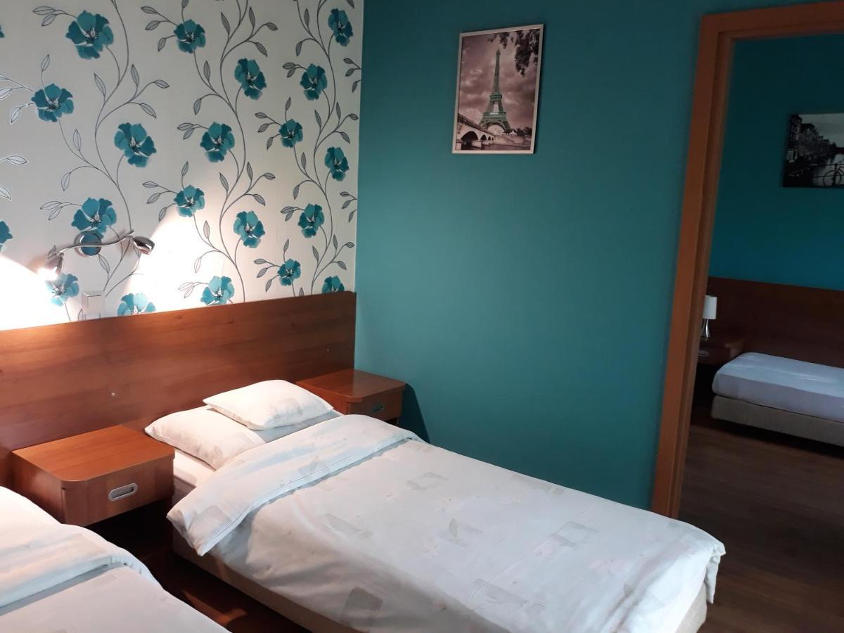 Bed & Breakfast Green Roof Rybarzowice  Extérieur photo
